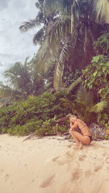 Julianne hough leaked private photo uncensored HD quality