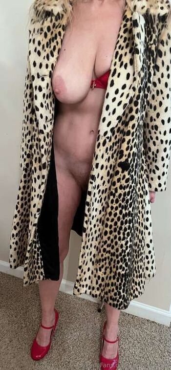 Karine la coquine page leaked private photo uncensored HD quality