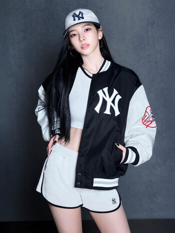 Katarinabluu  page leaked private photo uncensored HD quality