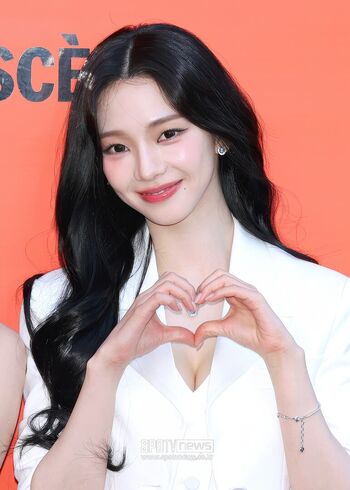 Katarinabluu  page leaked private photo uncensored HD quality