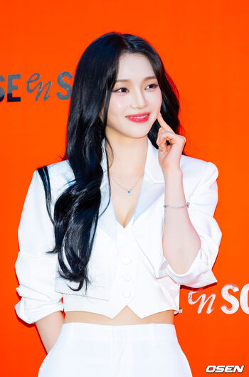 Katarinabluu  page leaked private photo uncensored HD quality