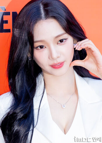 Katarinabluu  page leaked private photo uncensored HD quality