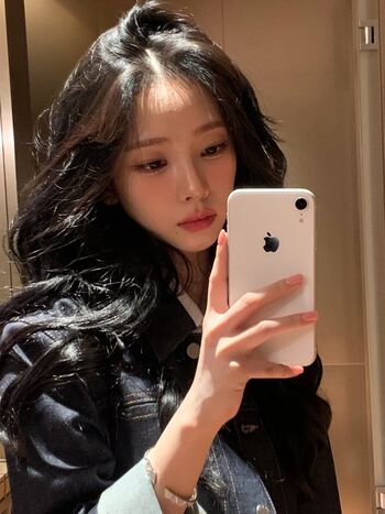 Katarinabluu  page leaked private photo uncensored HD quality