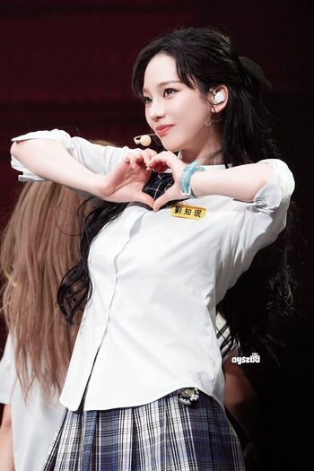 Katarinabluu  page leaked private photo uncensored HD quality