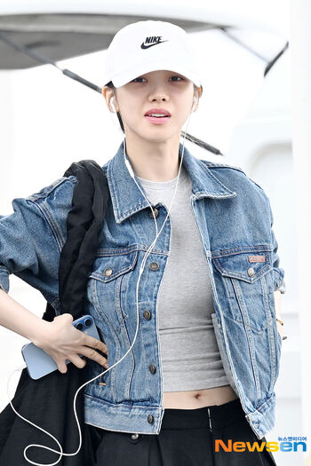 Katarinabluu  page leaked private photo uncensored HD quality