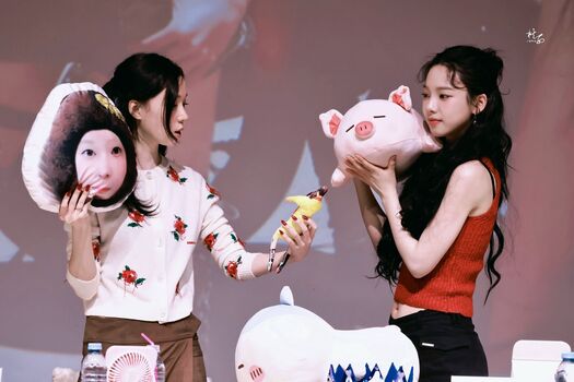 Katarinabluu  page leaked private photo uncensored HD quality