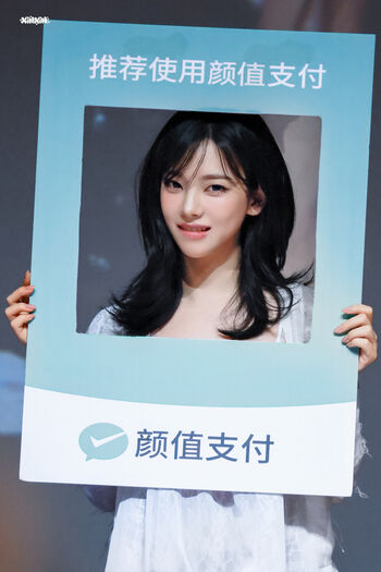 Katarinabluu  page leaked private photo uncensored HD quality