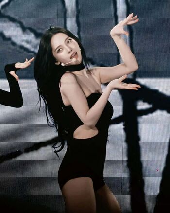 Katarinabluu  page leaked private photo uncensored HD quality