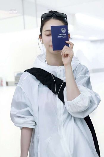 Katarinabluu  page leaked private photo uncensored HD quality