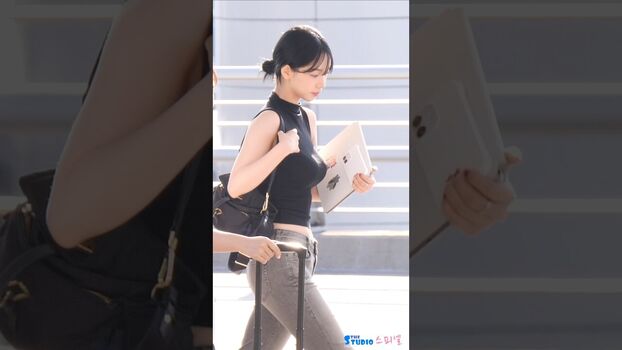 Katarinabluu leaked private photo uncensored HD quality