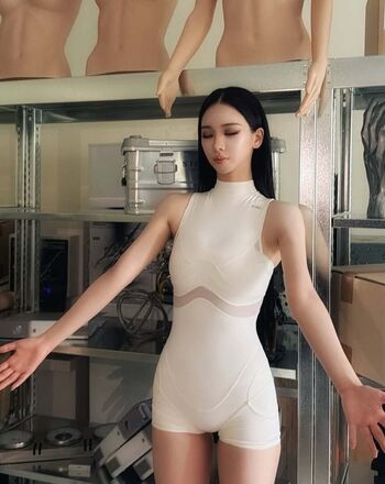 Katarinabluu leaked private photo uncensored HD quality