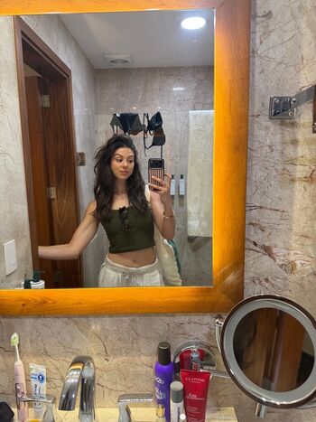 Kira kosarin  page leaked private photo uncensored HD quality