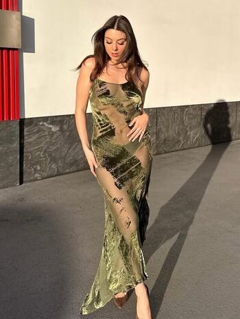 Kira kosarin  page leaked private photo uncensored HD quality