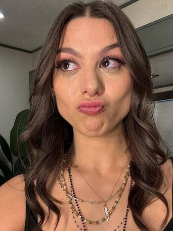 Kira kosarin  page leaked private photo uncensored HD quality