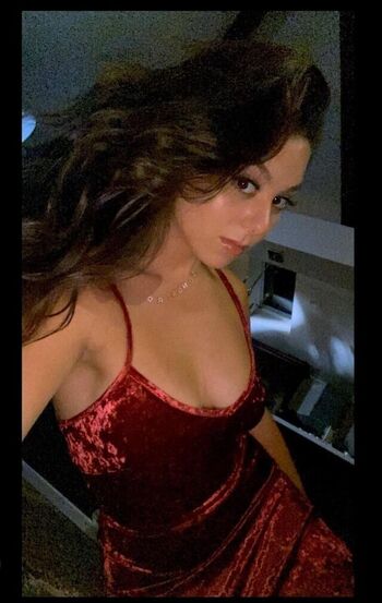 Kira kosarin  page leaked private photo uncensored HD quality