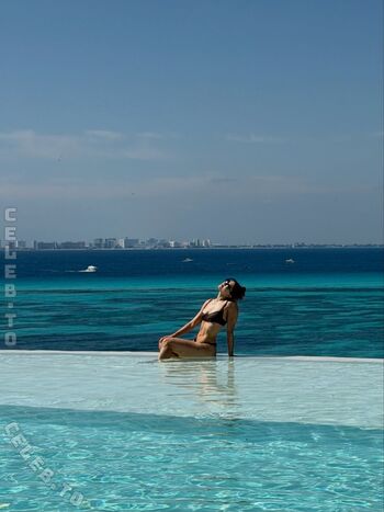 Kira kosarin  page leaked private photo uncensored HD quality