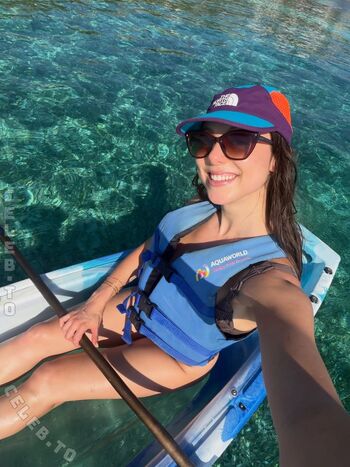 Kira kosarin  page leaked private photo uncensored HD quality