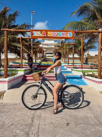 Kira kosarin  page leaked private photo uncensored HD quality