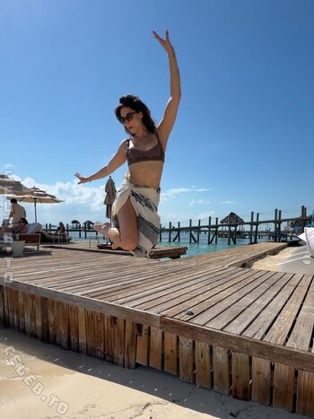 Kira kosarin  page leaked private photo uncensored HD quality