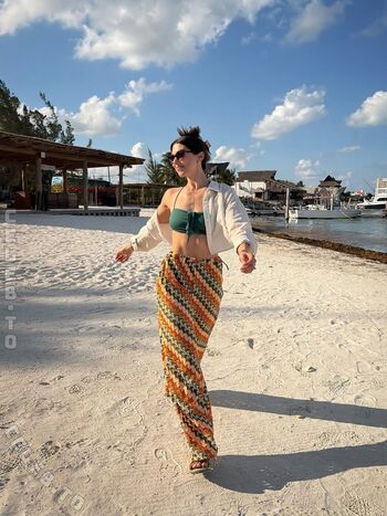 Kira kosarin  page leaked private photo uncensored HD quality