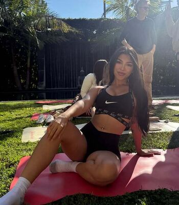 Knbbyknees page leaked private photo uncensored HD quality