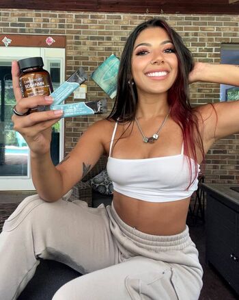 Knbbyknees page leaked private photo uncensored HD quality