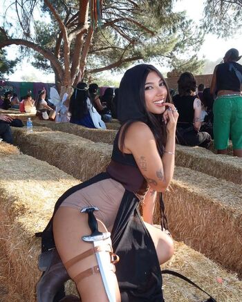Knbbyknees leaked private photo uncensored HD quality