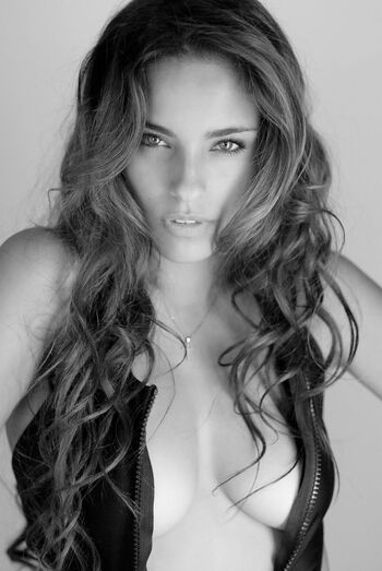 Kristen stephensonpino page leaked private photo uncensored HD quality