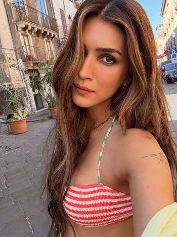 Kriti sanon page leaked private photo uncensored HD quality