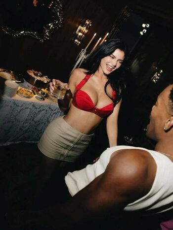 Kylie jenner  page leaked private photo uncensored HD quality