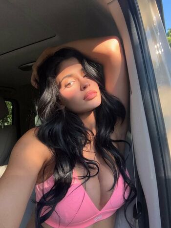 Kylie jenner  page leaked private photo uncensored HD quality