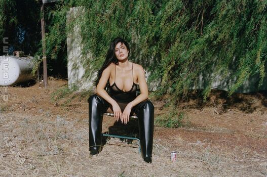 Kylie jenner  page leaked private photo uncensored HD quality