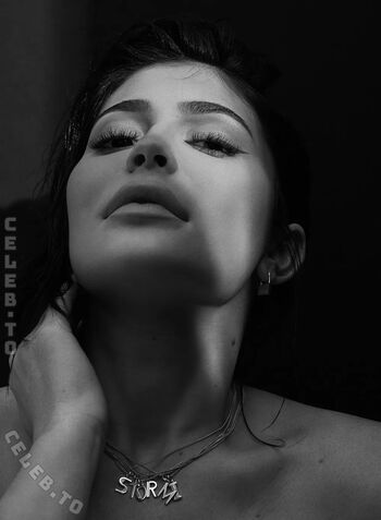 Kylie jenner  page leaked private photo uncensored HD quality