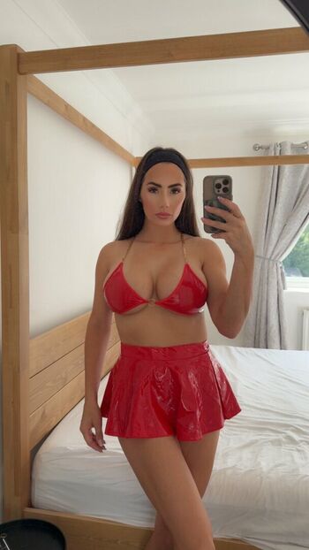 Laura hollyman leaked private photo uncensored HD quality