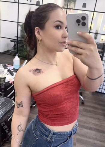 Laurassoberlife leaked private photo uncensored HD quality