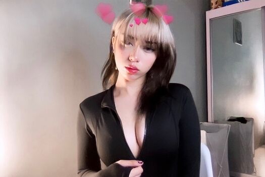 Lawcombe leaked private photo uncensored HD quality
