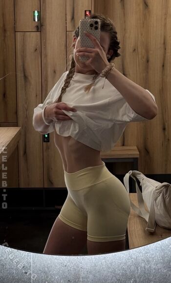 Lea peach leaked private photo uncensored HD quality