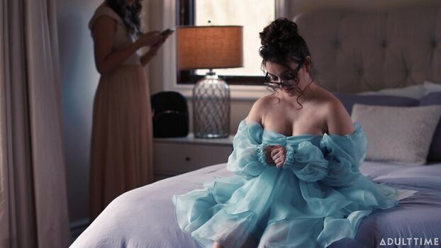 Leana lovings  page leaked private photo uncensored HD quality