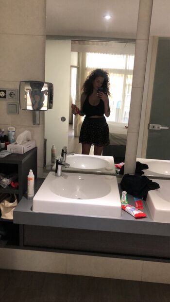 Leila lowfire page leaked private photo uncensored HD quality