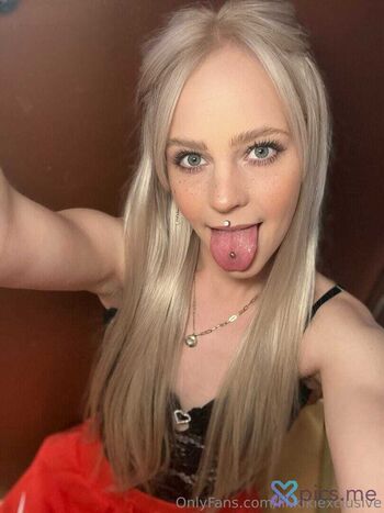 Lilkikiexclusive leaked private photo uncensored HD quality