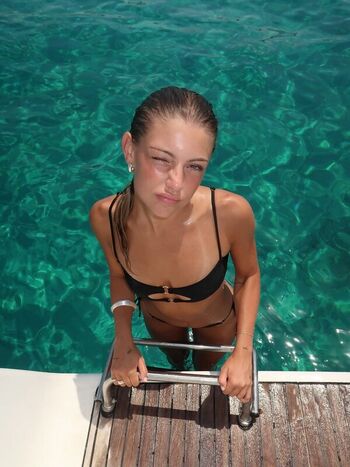 Lily rowland page leaked private photo uncensored HD quality