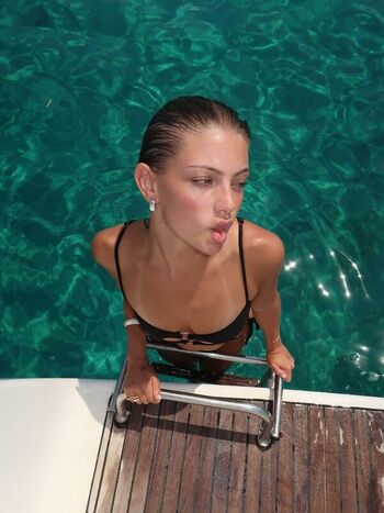 Lily rowland page leaked private photo uncensored HD quality