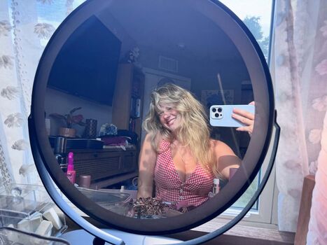Lily wright leaked private photo uncensored HD quality