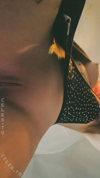 Linspics  page leaked private photo uncensored HD quality