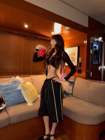 Lisa manoban leaked private photo uncensored HD quality