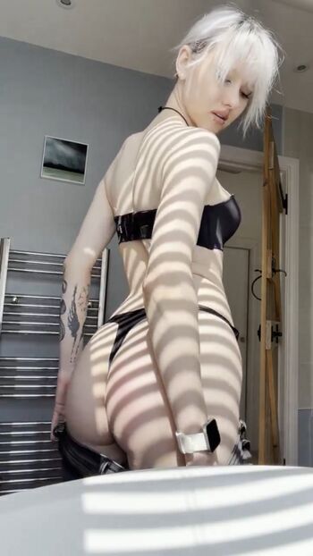 Little emo kitten page leaked private photo uncensored HD quality