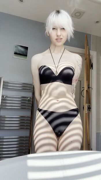Little emo kitten page leaked private photo uncensored HD quality