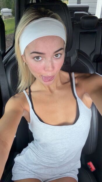 Livvy dunne  page leaked private photo uncensored HD quality