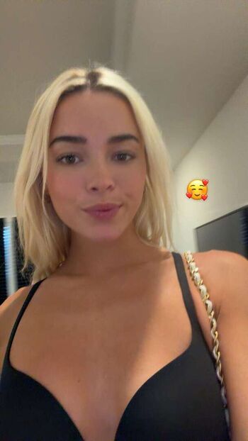 Livvy dunne  page leaked private photo uncensored HD quality