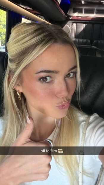 Livvy dunne  page leaked private photo uncensored HD quality